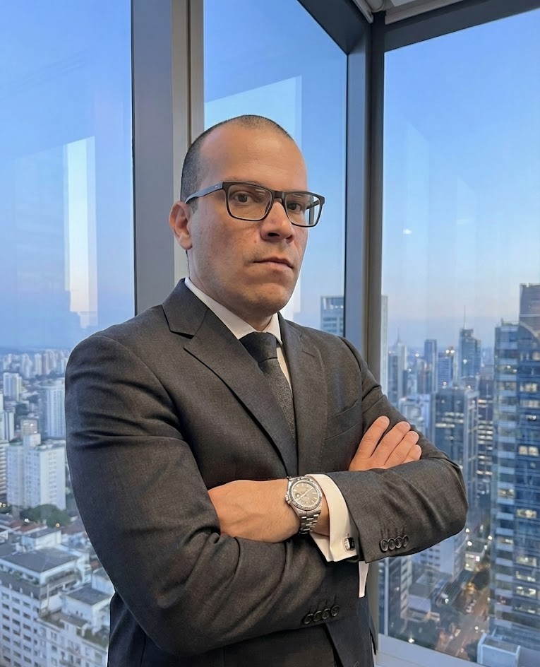 Foto do Dr. Glaucio Cayuella Ariani